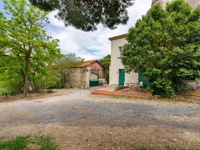 Apartment with pool amid vineyards and near the beach